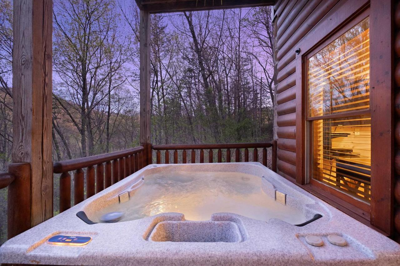 Private Smoky Mtn Log Home With 2 Decks And Hot Tub! Pigeon Forge Eksteriør bilde
